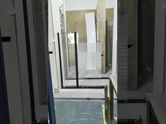 विभिन्न वातावरणों के लिए बहुमुखी और व्यावहारिक टेम्पर्ड ग्लास शॉवर स्क्रीन